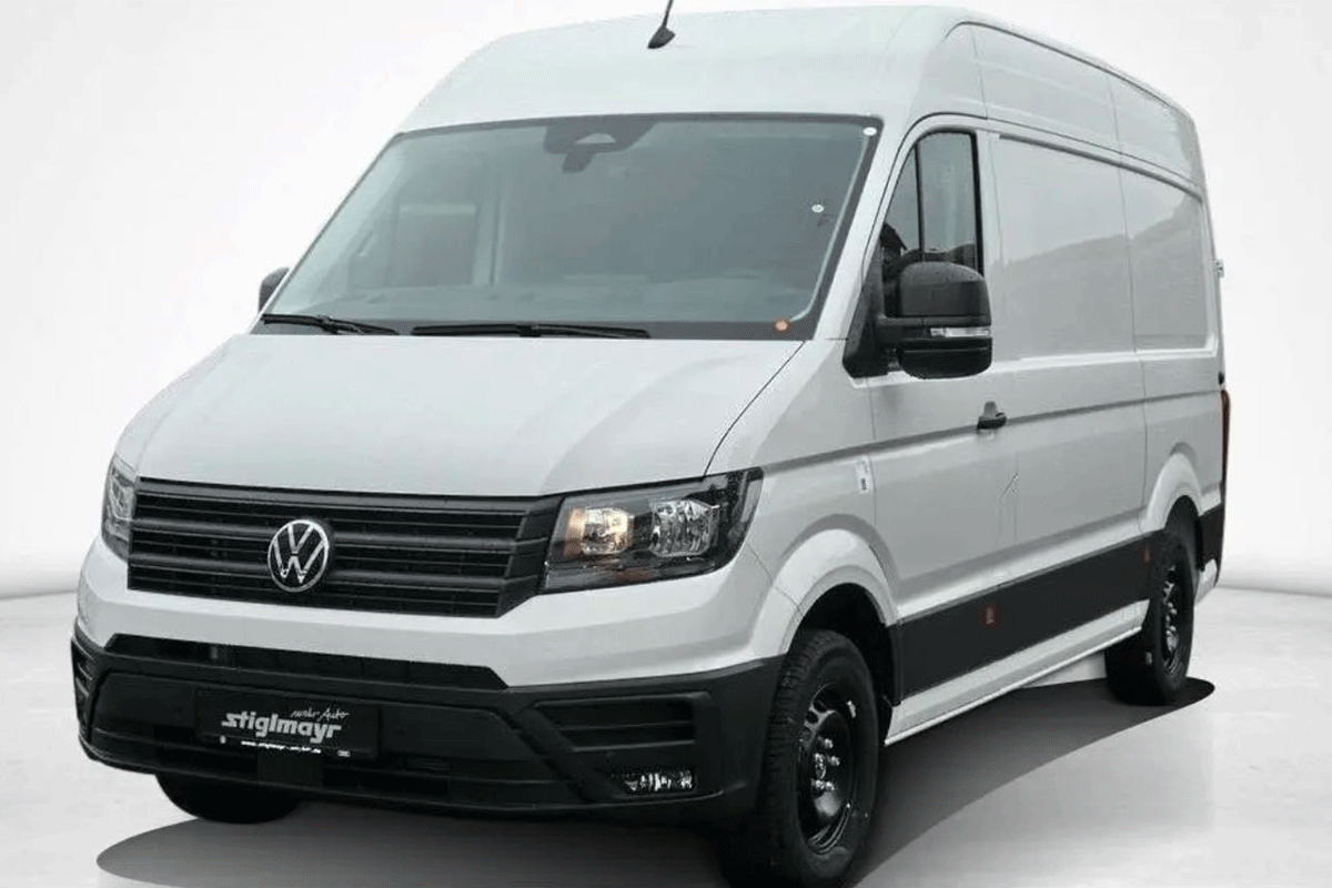 VW Crafter in Candy Weiß