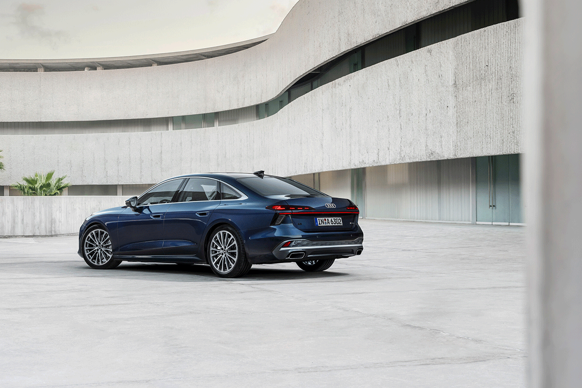 Heckansicht der neuen Audi A6 Limousine