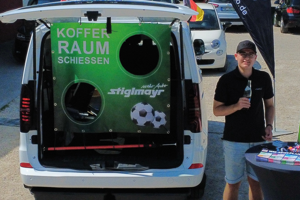 Kofferraum schießen