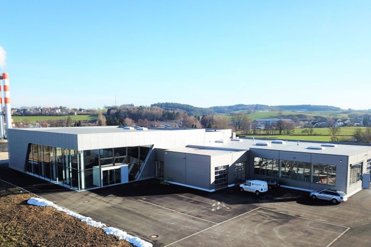 Audi Terminal in Pfaffenhofen von der Seite Fotografiert.